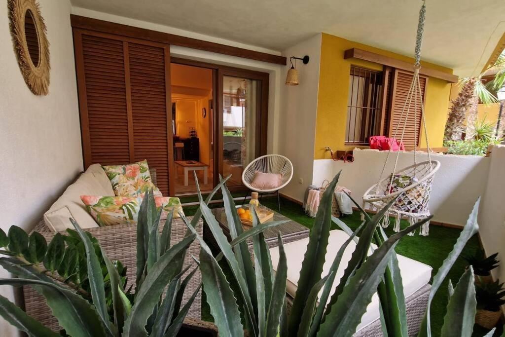Olivia Sunny 2 Bedroom Apartament Punta Prima Torrevieja Kültér fotó