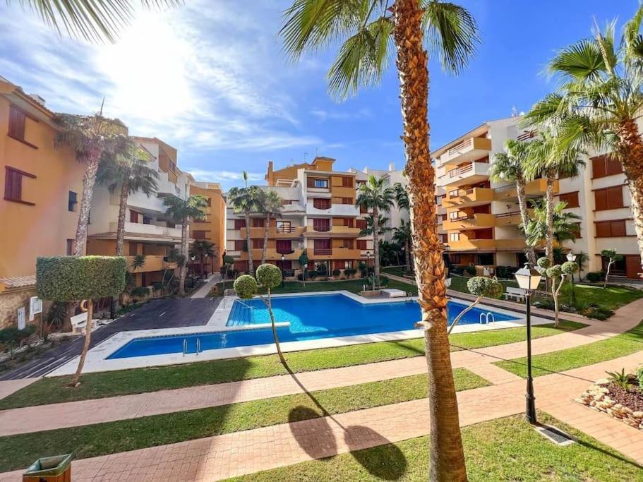Olivia Sunny 2 Bedroom Apartament Punta Prima Torrevieja Kültér fotó